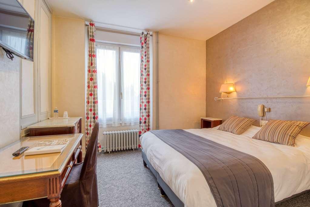 Brit Hotel Le Cygne Saint-Hilaire-du-Harcouët الغرفة الصورة