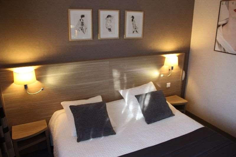 Brit Hotel Le Cygne Saint-Hilaire-du-Harcouët الغرفة الصورة