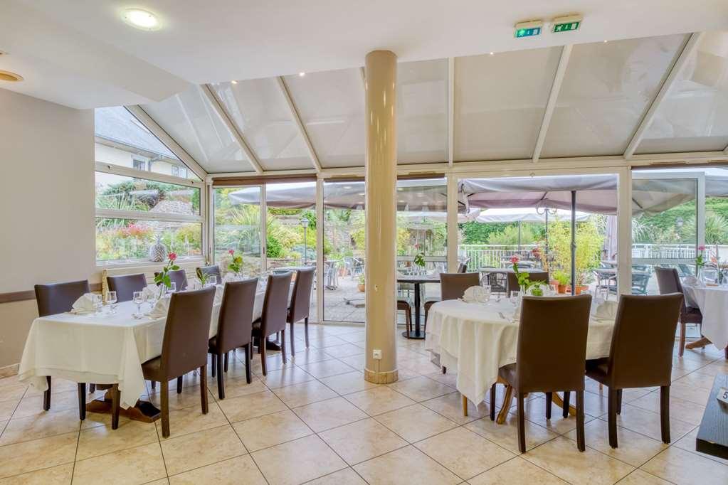 Brit Hotel Le Cygne Saint-Hilaire-du-Harcouët المطعم الصورة