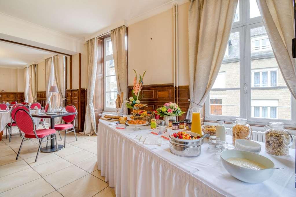 Brit Hotel Le Cygne Saint-Hilaire-du-Harcouët المطعم الصورة
