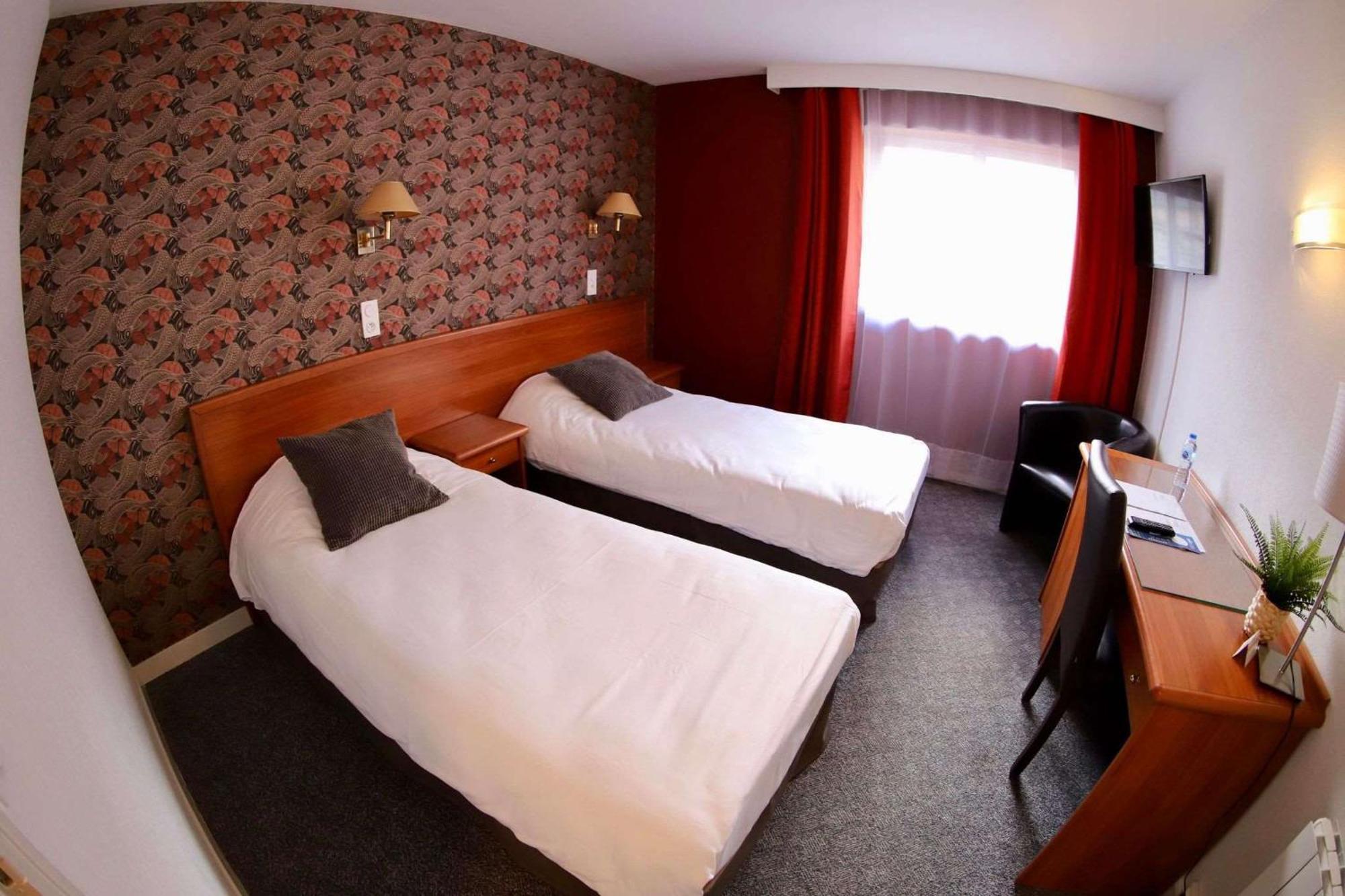 Brit Hotel Le Cygne Saint-Hilaire-du-Harcouët المظهر الخارجي الصورة