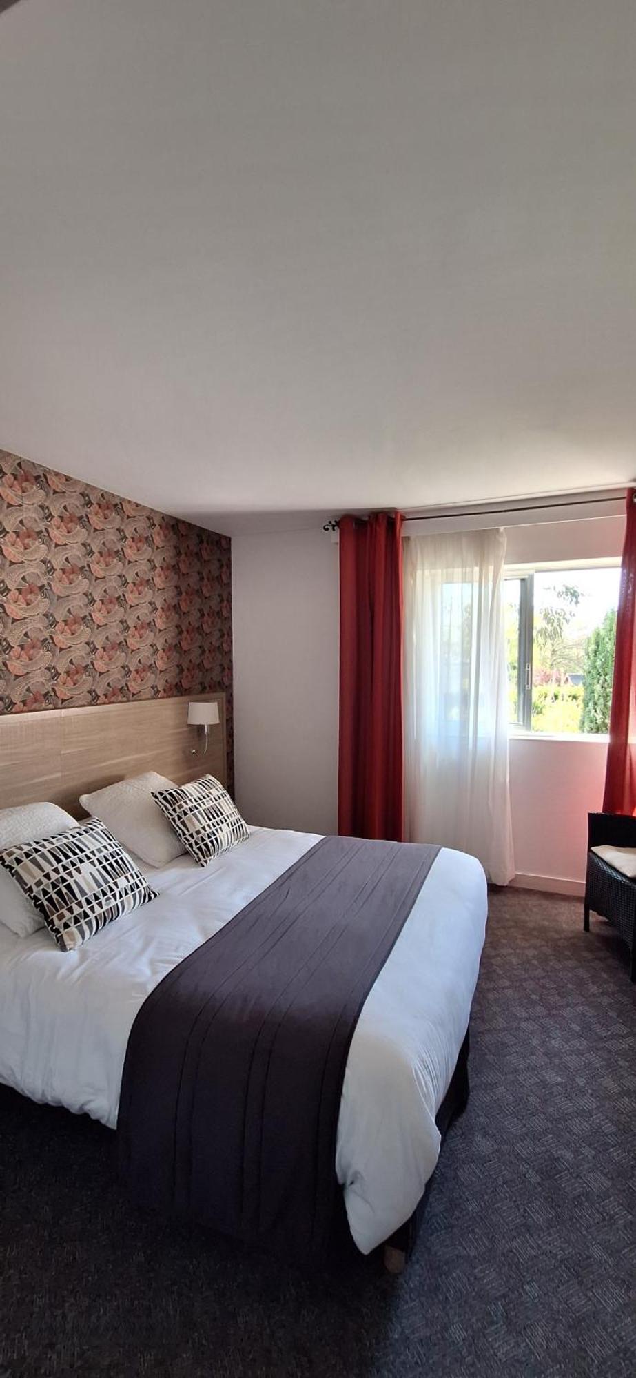Brit Hotel Le Cygne Saint-Hilaire-du-Harcouët المظهر الخارجي الصورة