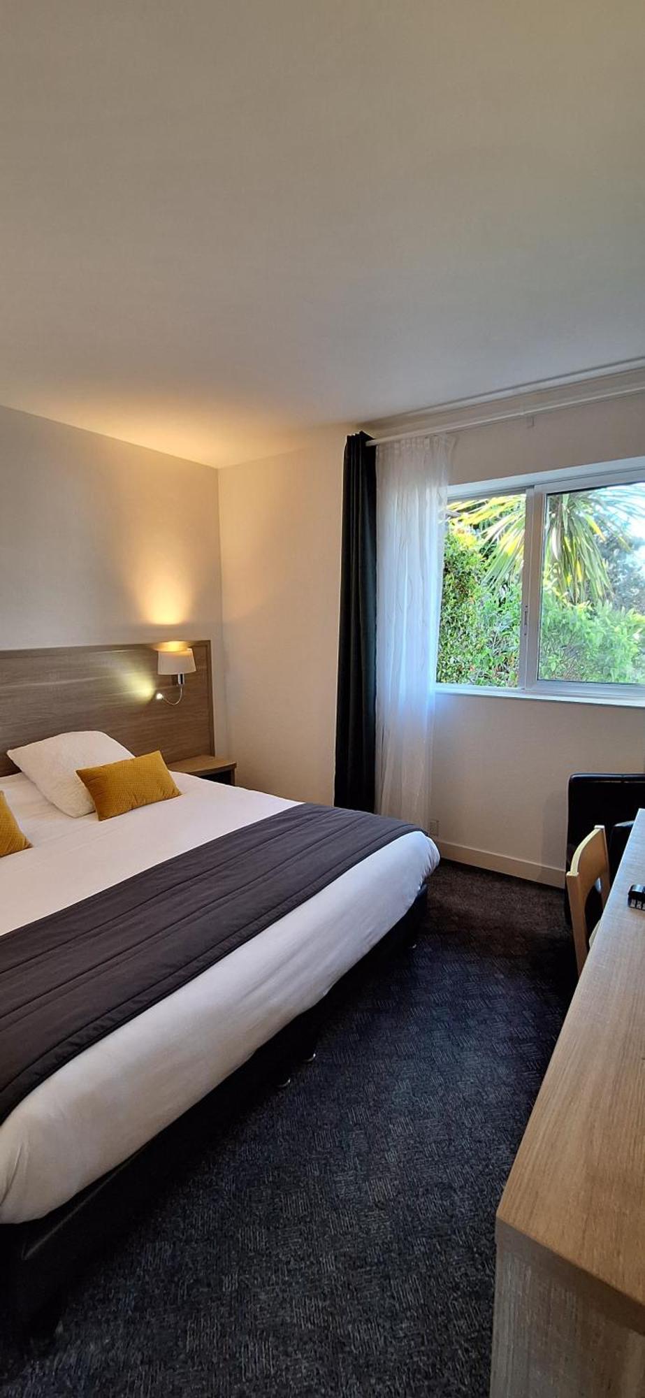Brit Hotel Le Cygne Saint-Hilaire-du-Harcouët المظهر الخارجي الصورة