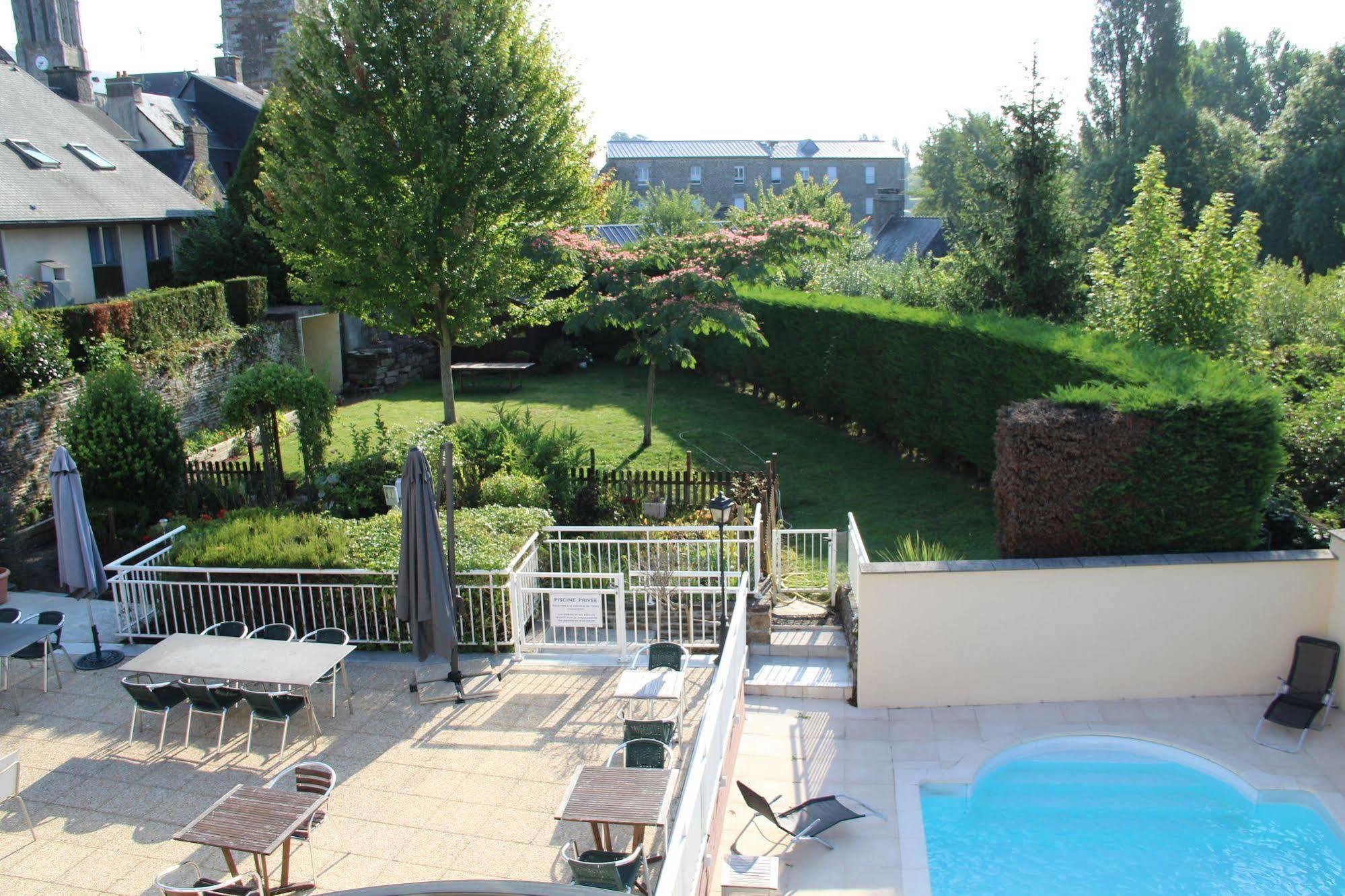 Brit Hotel Le Cygne Saint-Hilaire-du-Harcouët المظهر الخارجي الصورة